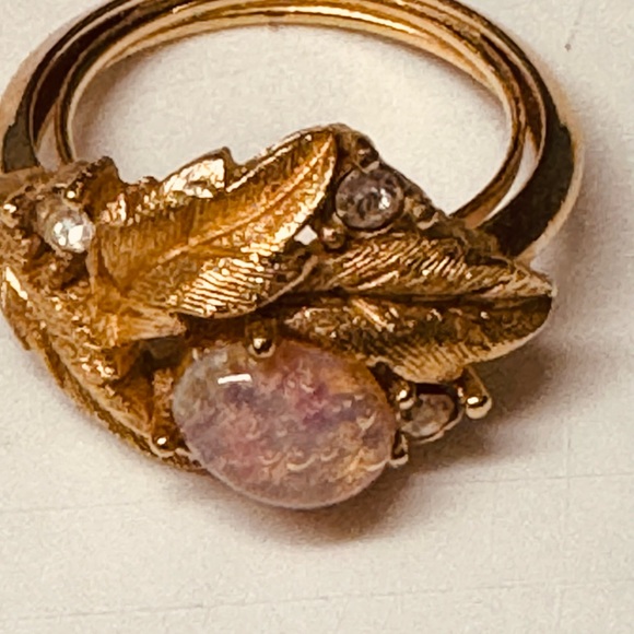 Vintage Fire Opal Flower Golden Ring fm Avon 1972 - Picture 3 of 6